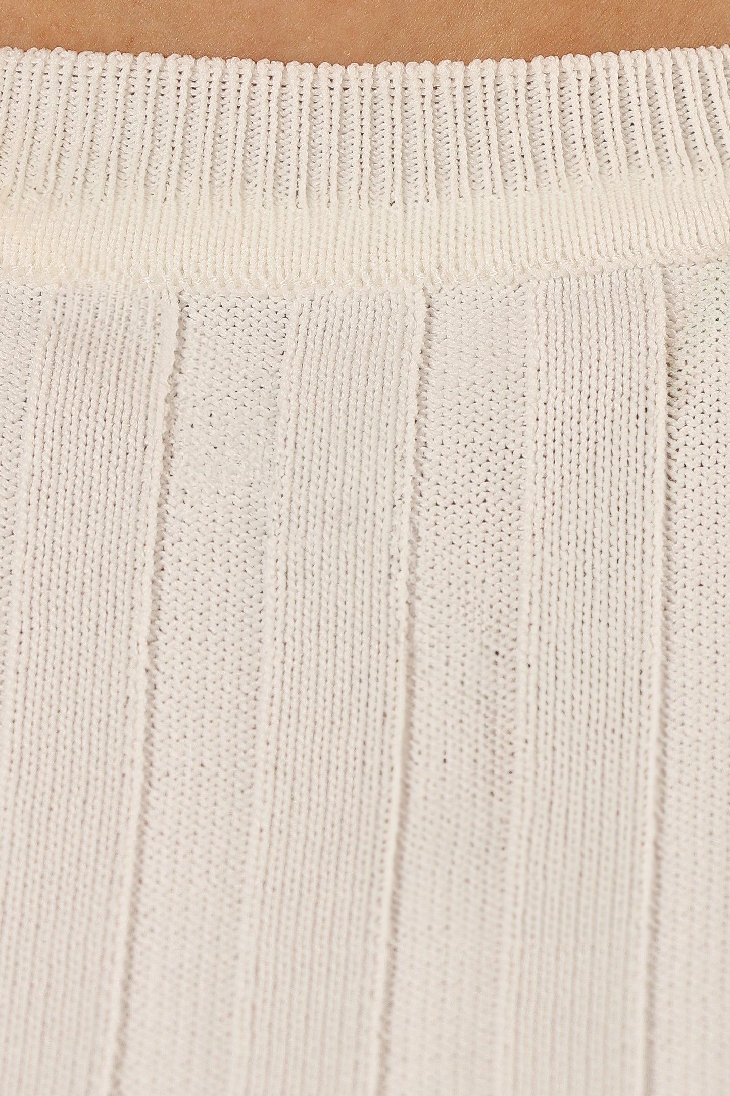 Aneesa Wide Rib Knit Top - White