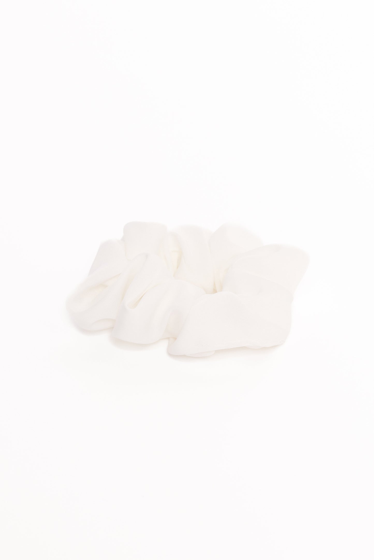 Theodora Scrunchie - White