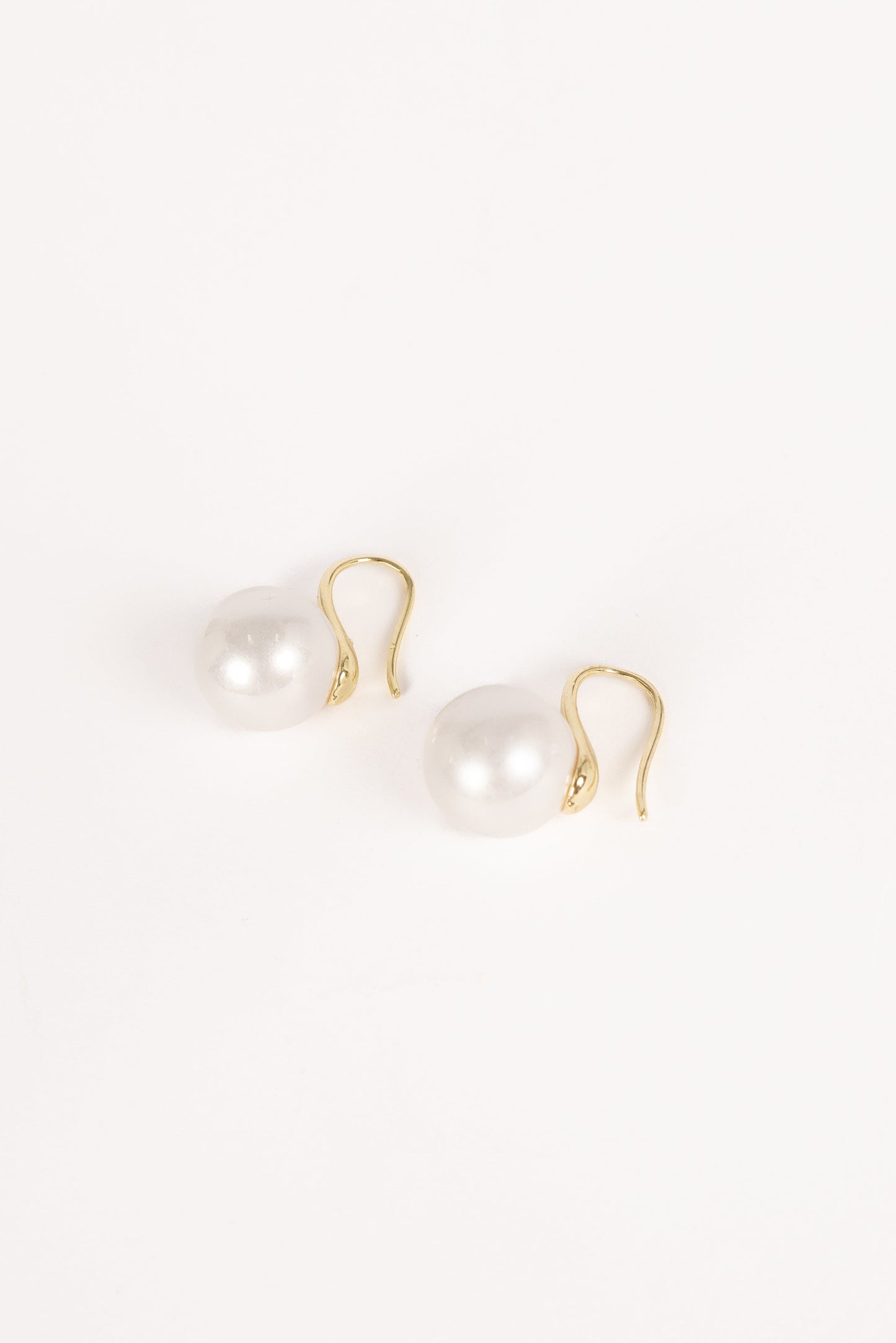 Daniella Pearl Earrings - Gold