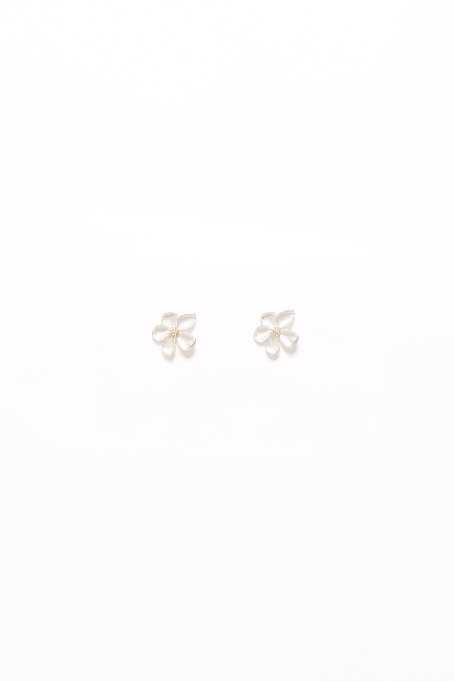 Gisella Flower Earrings - White
