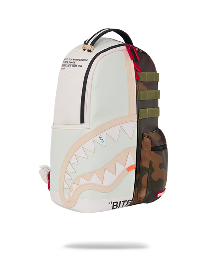 SPLIT WEIRD BACKPACK (DLXV)