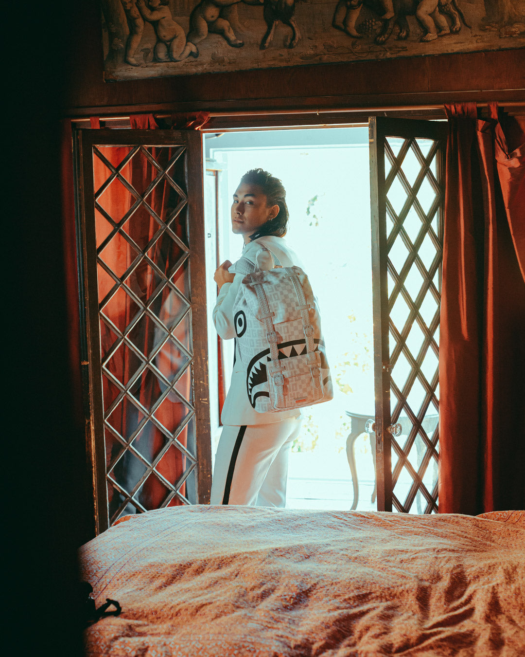 SPLIT THE CHECK (PEARL) HILLS