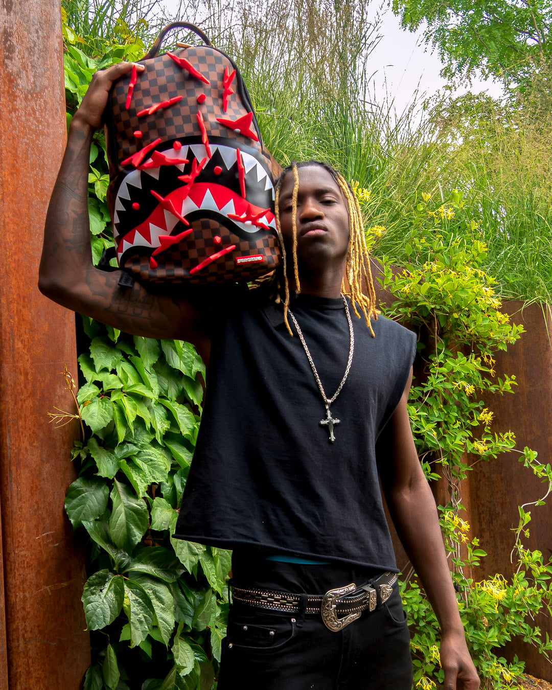 REAL 3D NINJA STARS SMASHED BACKPACK (DLXV)