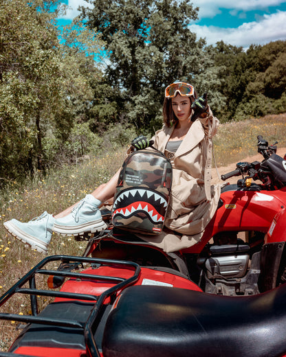 SHARK CENTRAL OUTPOST (DLXV)