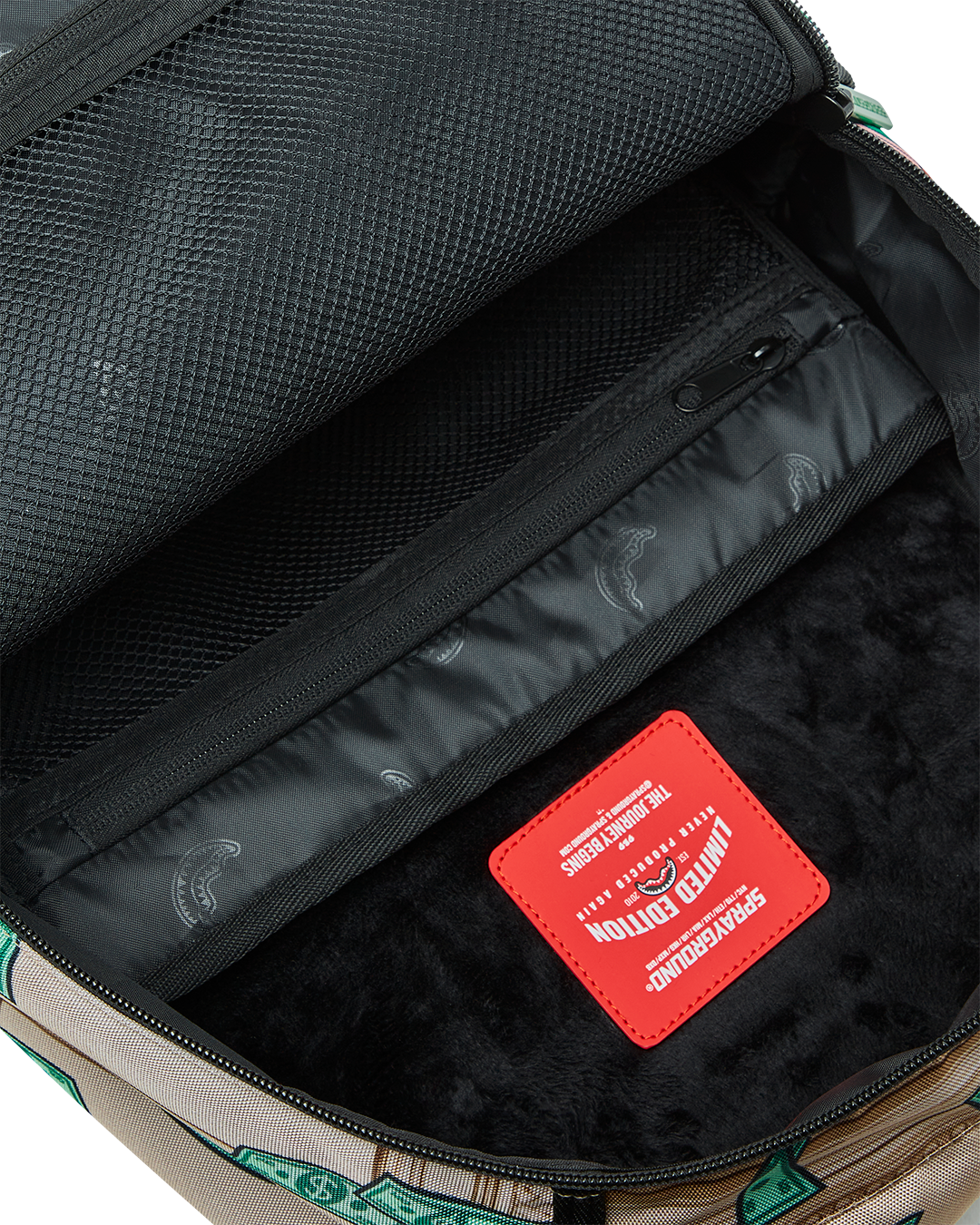 LOONEY TUNES DAFFY DUCK ANOTHER DAY ANOTHER DUCK BACKPACK