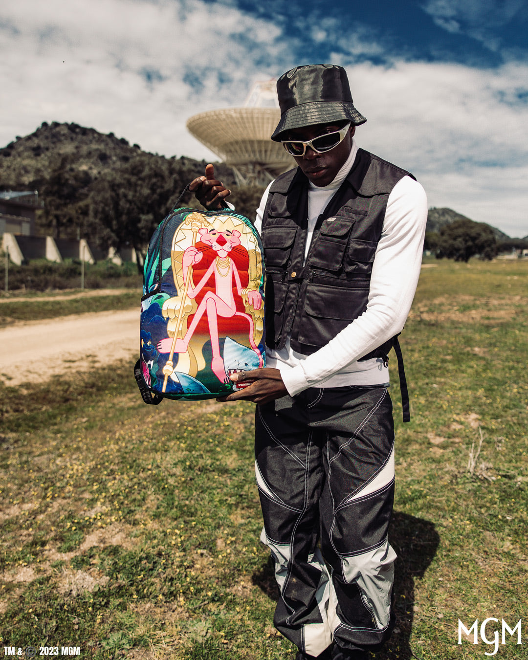 PINK PANTHER HEAVY LIES THE CROWN BACKPACK