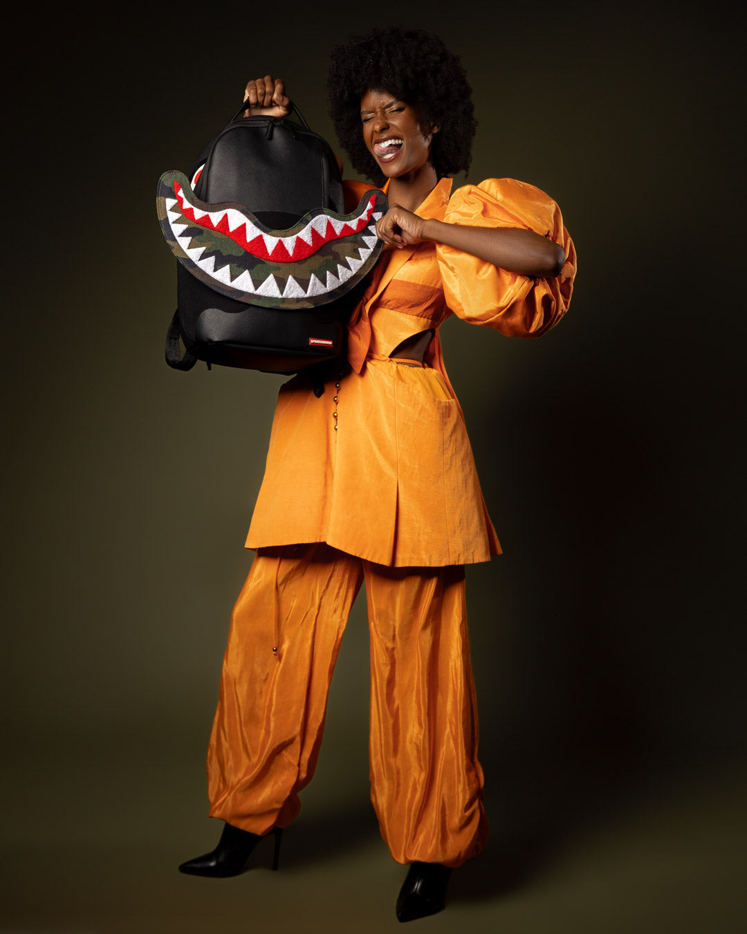 VELCRO SHARK - 3 INTERCHANGEABLE SHARKS BACKPACK (DLXV)