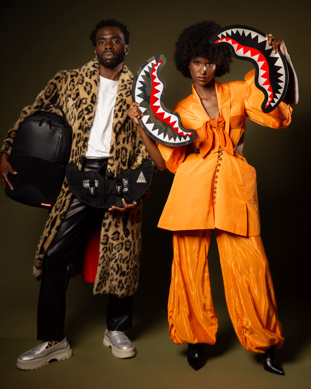 VELCRO SHARK - 3 INTERCHANGEABLE SHARKS BACKPACK (DLXV)