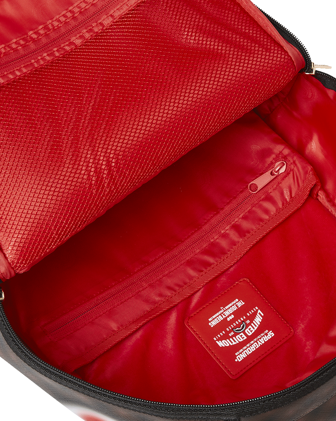 SHARKS IN PARIS BLUR EFFECT BACKPACK