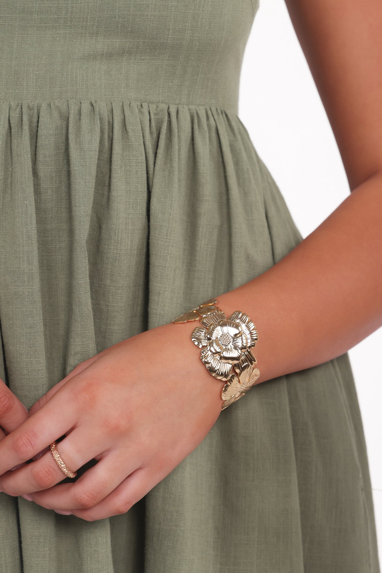 Bloom Cuff Bracelet - Gold
