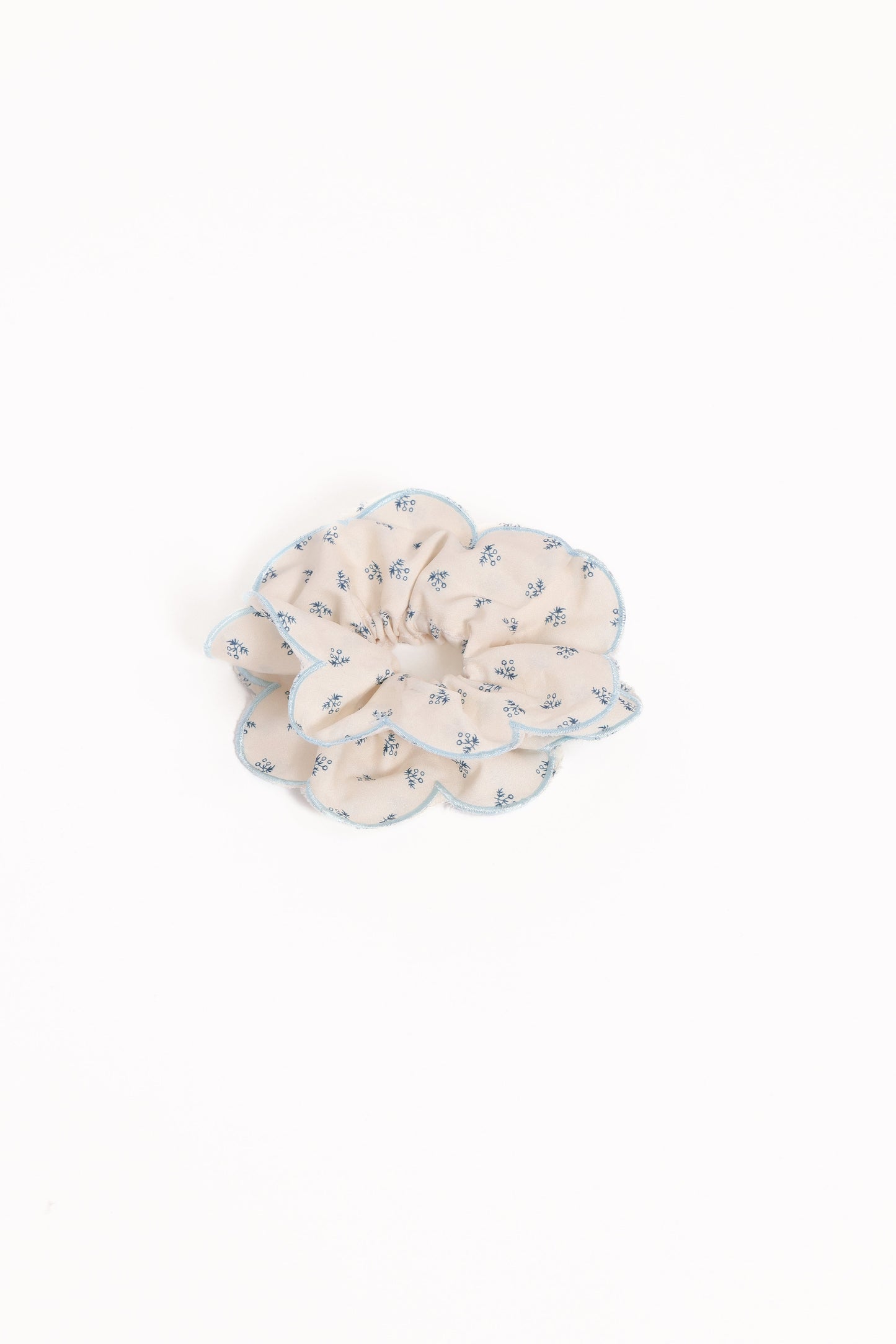 Edith Scrunchie - Blue Floral