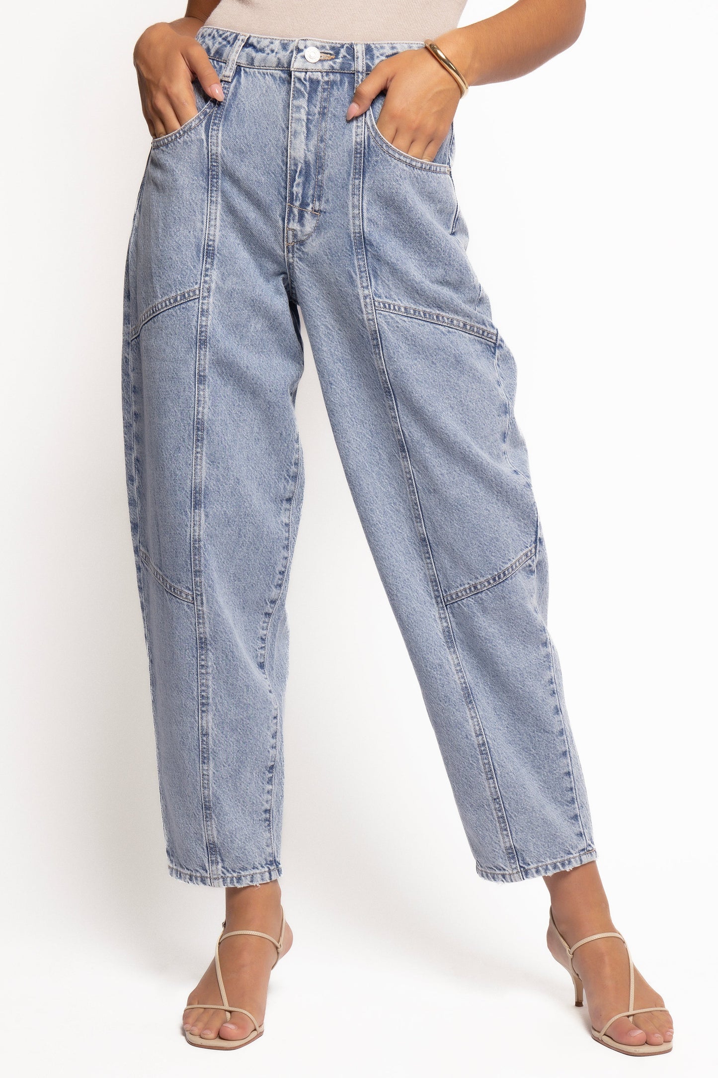 Ellis Barrel Leg Jeans - Roadtrip