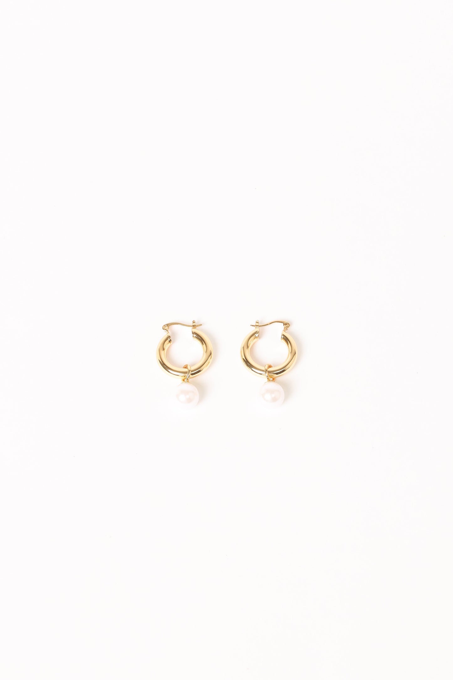 Geneva Earrings - Gold/Pearl