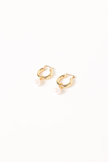 Geneva Earrings - Gold/Pearl