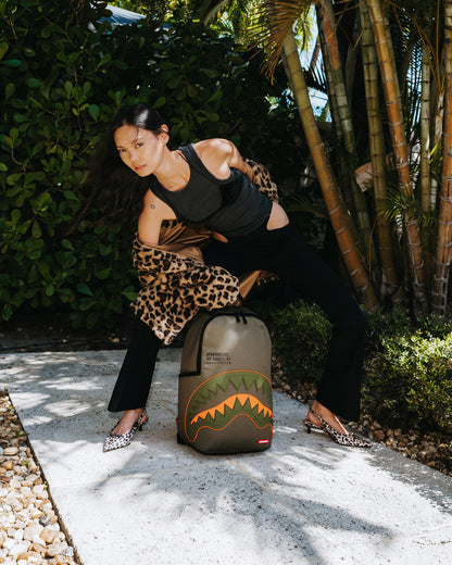 SHARK CENTRAL AIRBORNE BACKPACK