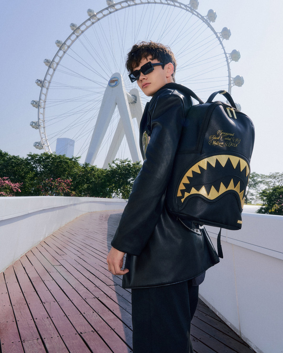 SHARK CENTRAL GILDED BITE BACKPACK