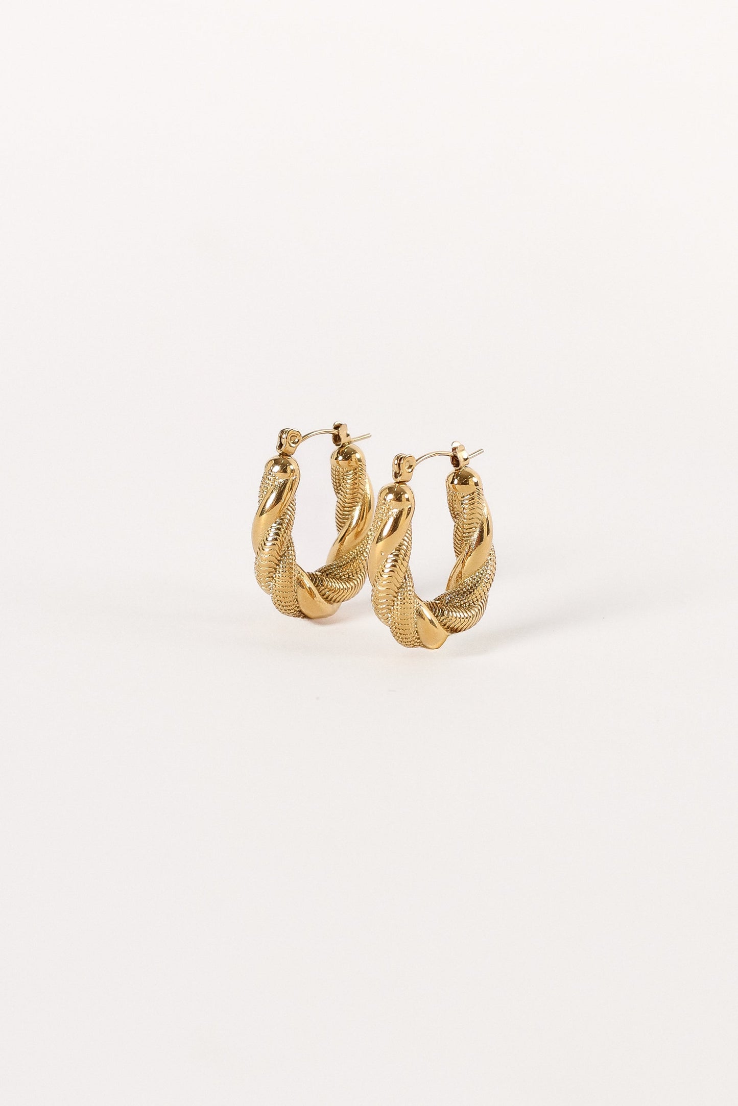 Beth Twist Hoop Earrings - Gold