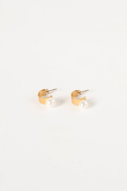 Callie Pearl Hoop Earrings - Gold