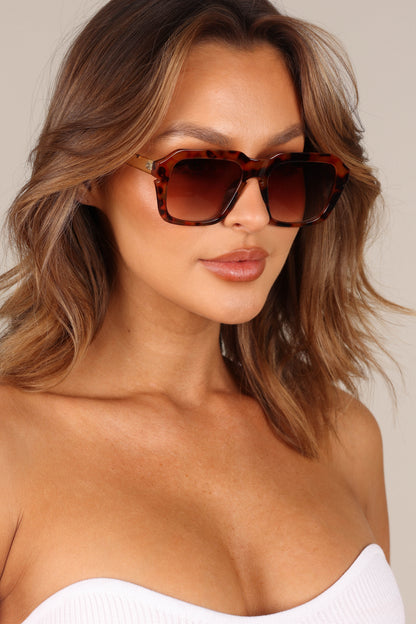 Lela Sunglasses - Tortoiseshell