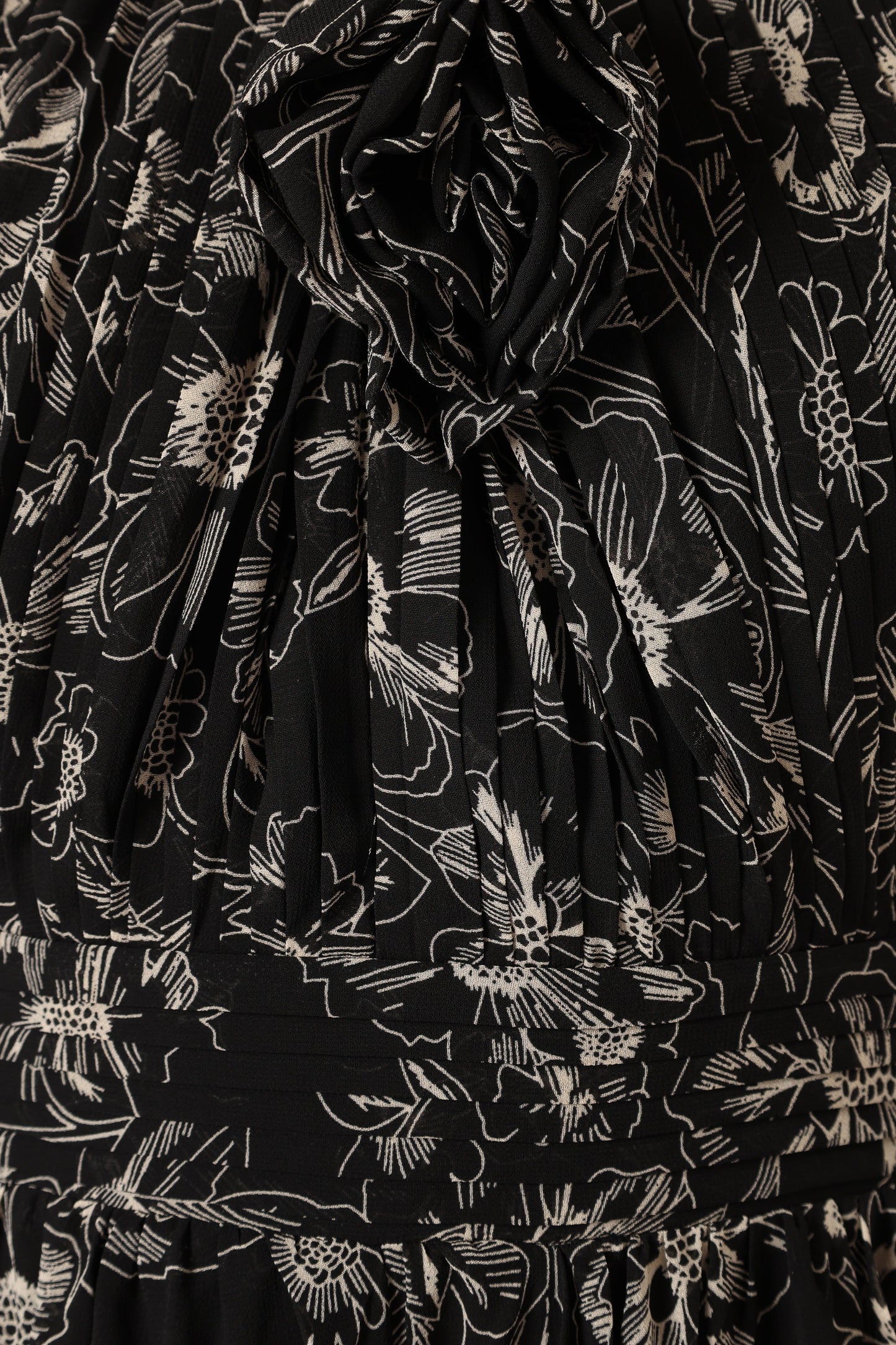 Lennon Halterneck Maxi Dress - Black Floral